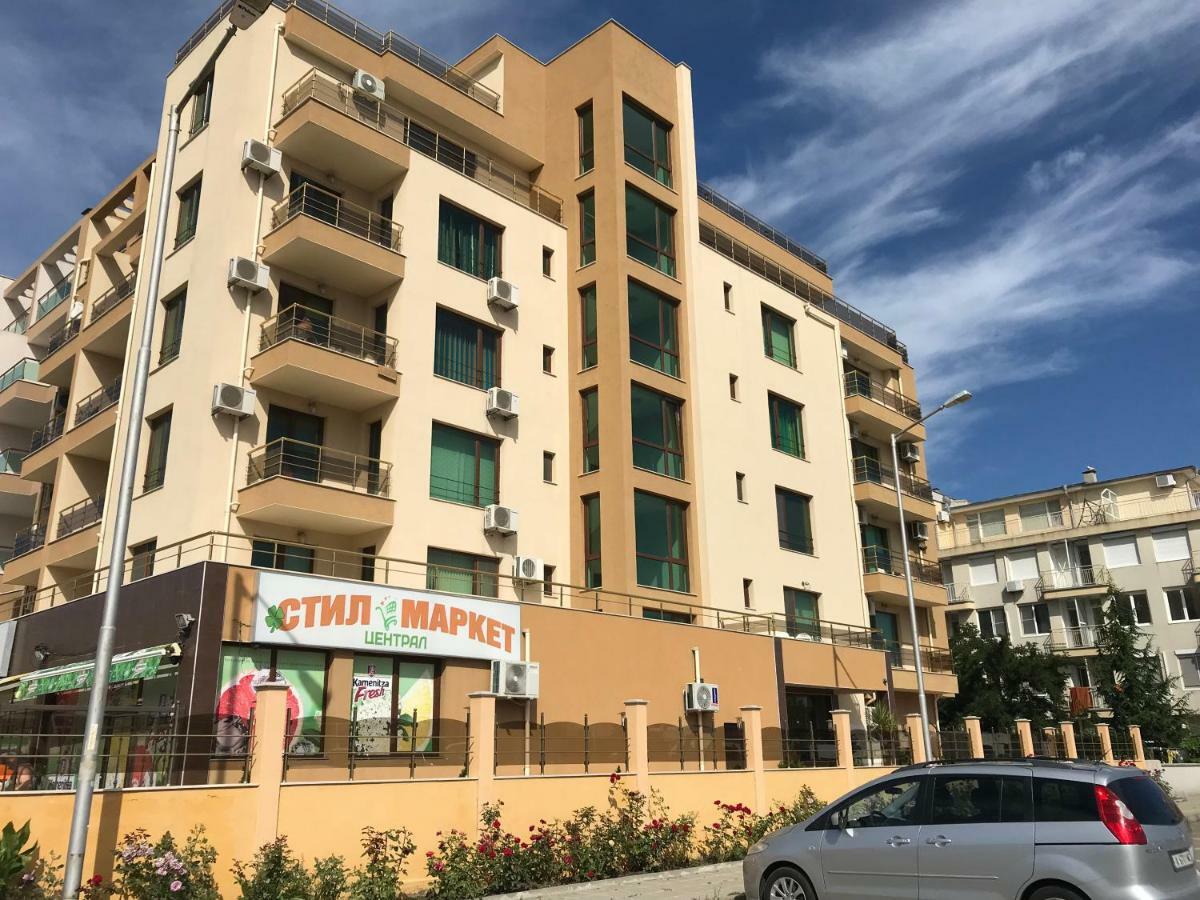 Golden Sun Apartment Pomorie Ngoại thất bức ảnh